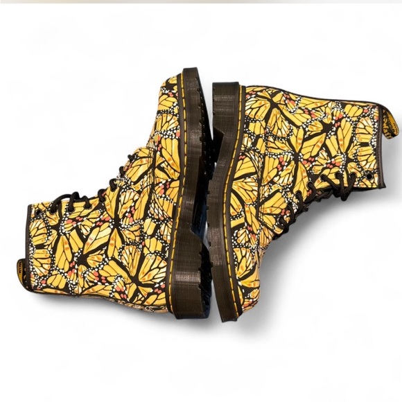 Dr. Martens 1460 Butterfly Print Suede Lace-Up Boots Combat NEW, Retro Fairycore - Picture 5 of 8